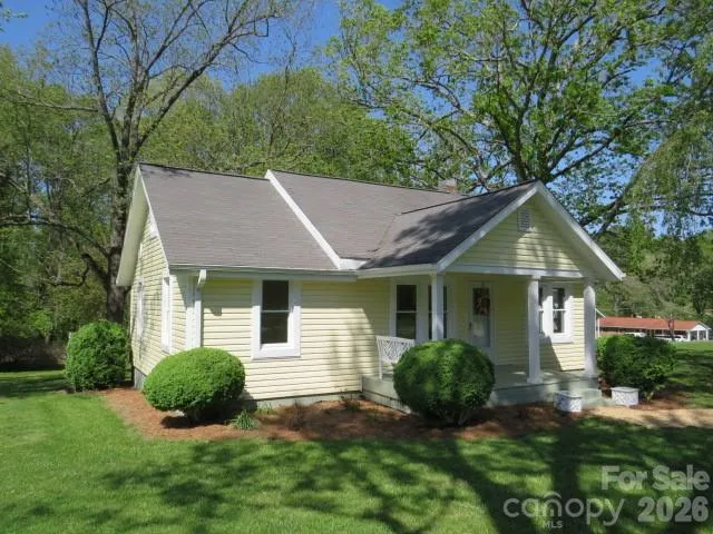 736 Country Club Drive State Road, NC 28676