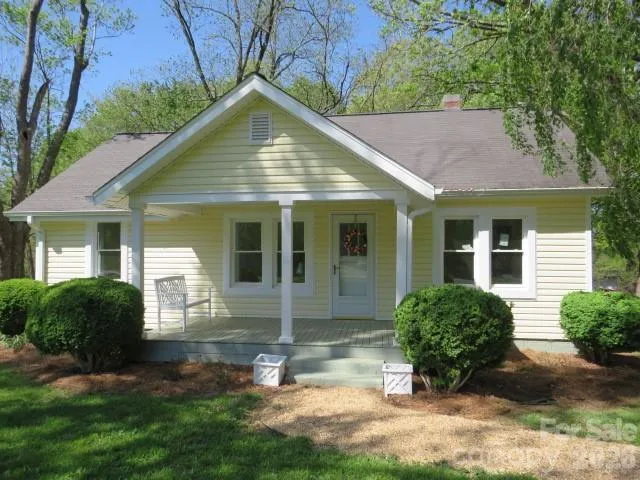 736 Country Club Drive State Road, NC 28676