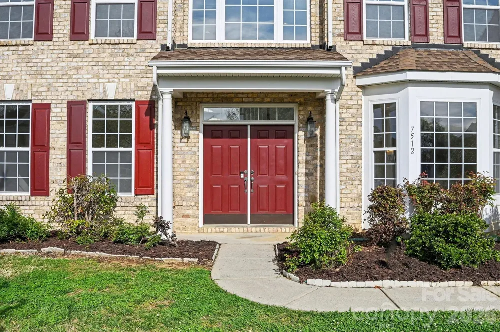 7512 Chasewater Drive Harrisburg, NC 28075