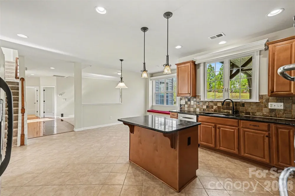 7512 Chasewater Drive Harrisburg, NC 28075
