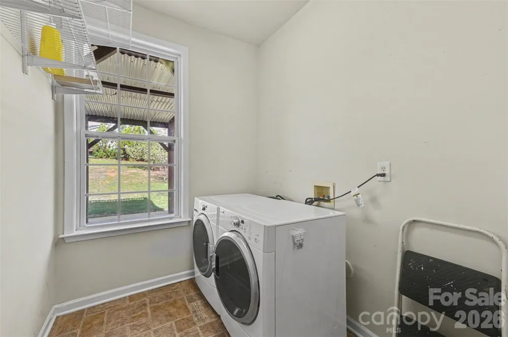 7512 Chasewater Drive Harrisburg, NC 28075
