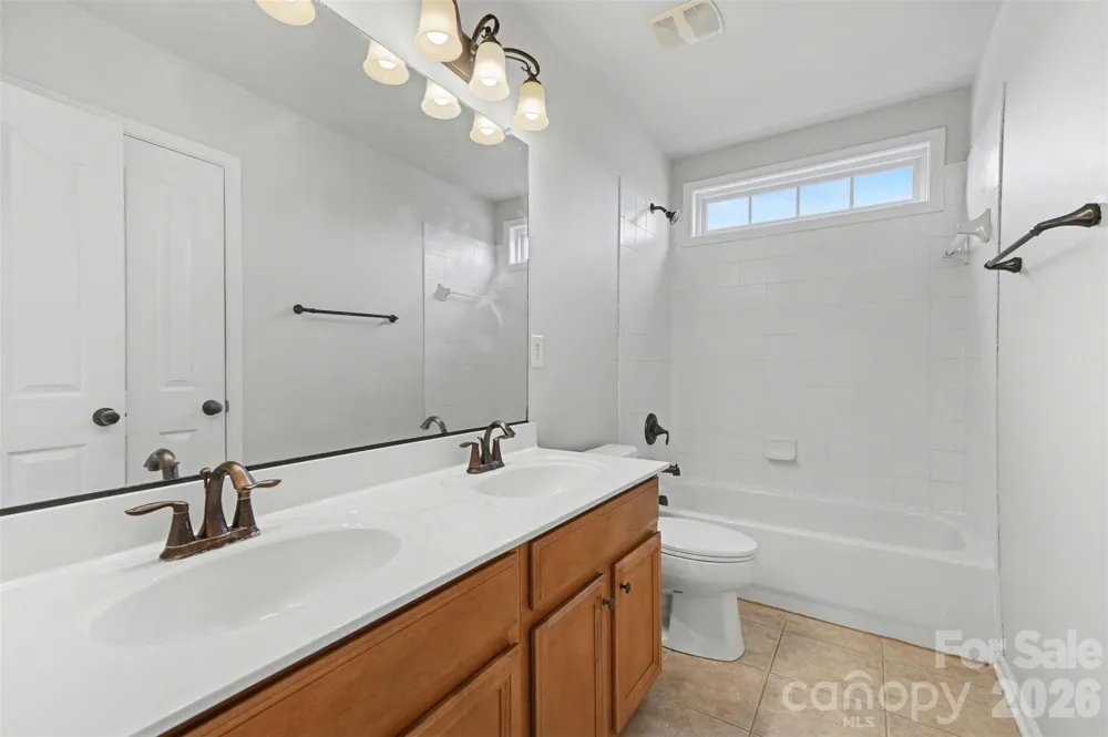 7512 Chasewater Drive Harrisburg, NC 28075