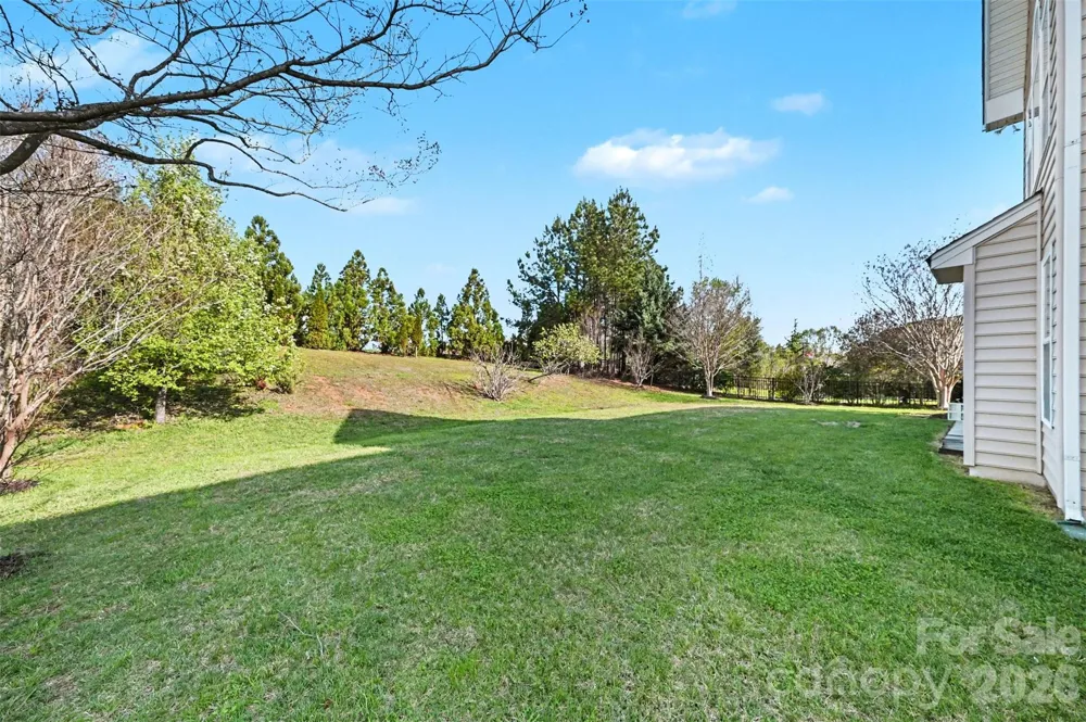 7512 Chasewater Drive Harrisburg, NC 28075