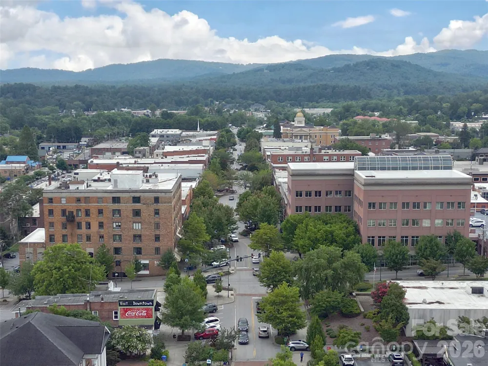 538 Main Street #305-#308 Hendersonville, NC 28792