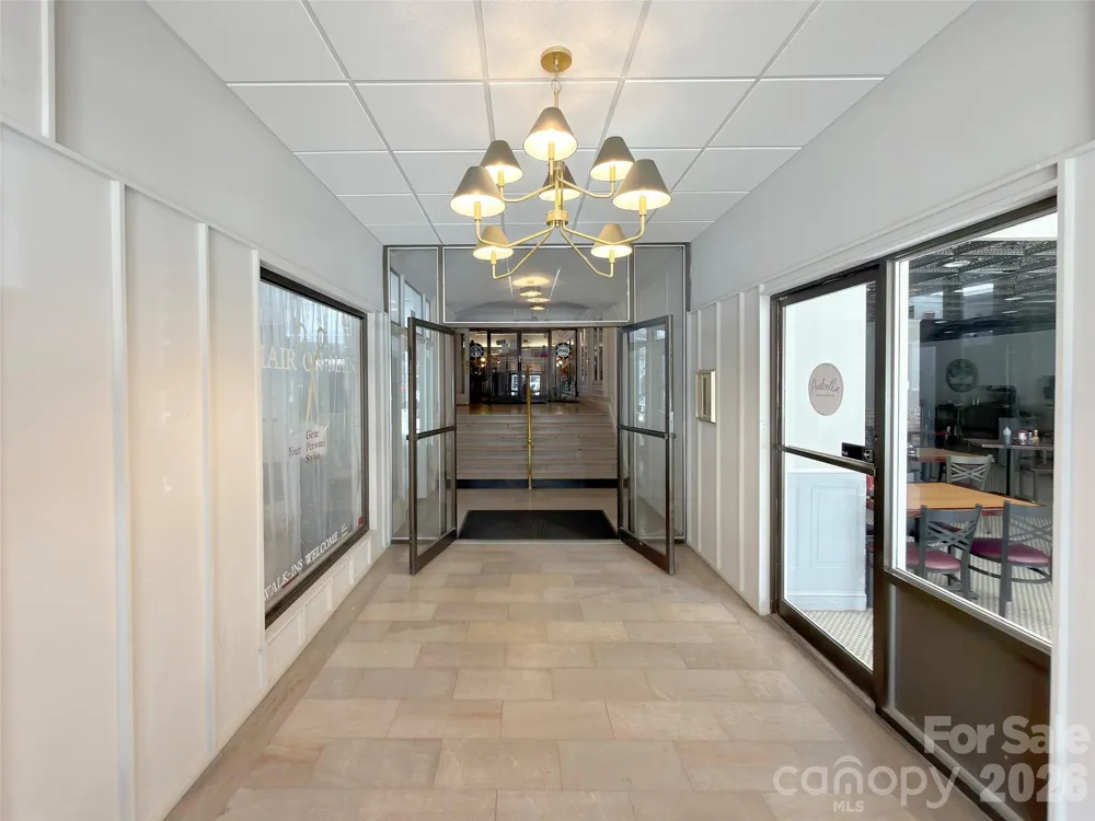 538 Main Street #305-#308 Hendersonville, NC 28792