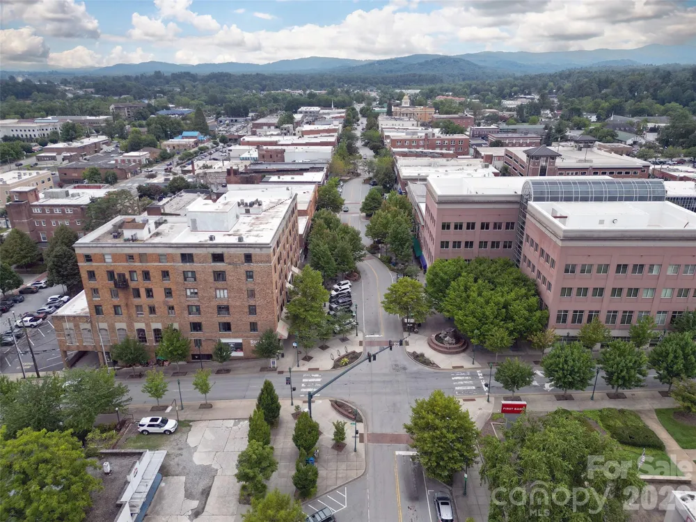 538 Main Street #305-#308 Hendersonville, NC 28792
