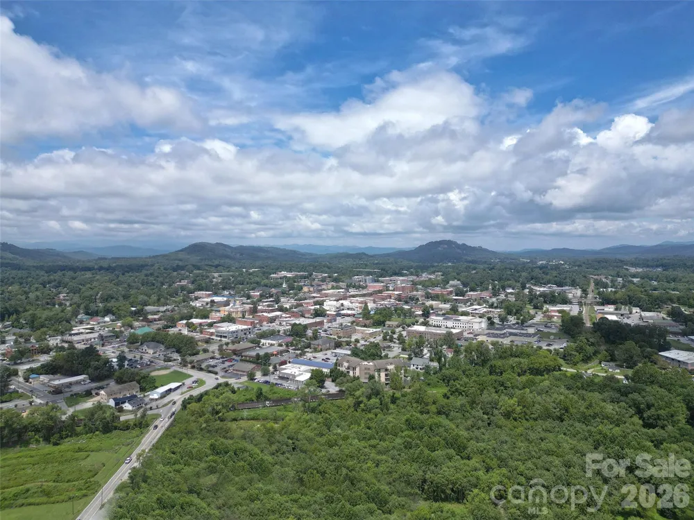 538 Main Street #305-#308 Hendersonville, NC 28792