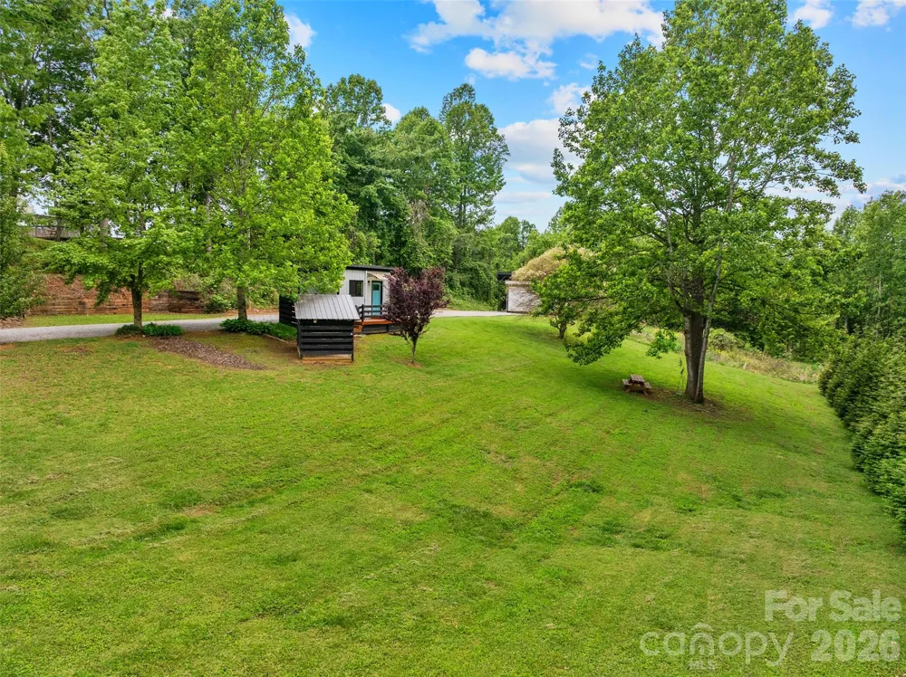 787 Ridge Road Marion, NC 28752