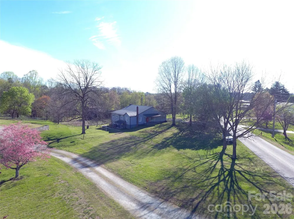 4543 Horseshoe Bend Road Hudson, NC 28638