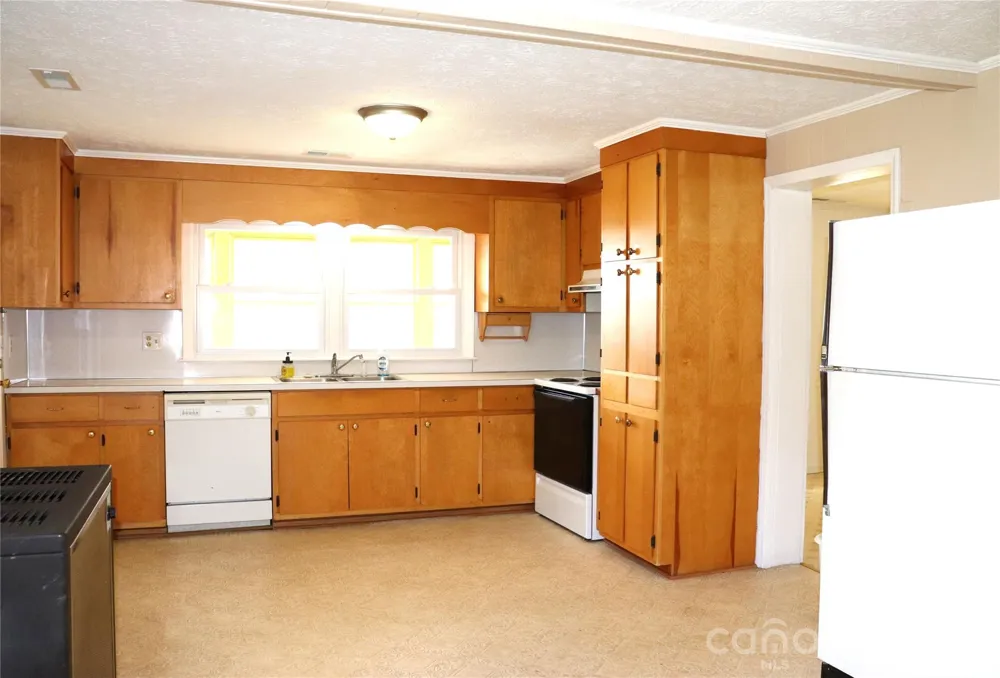 4543 Horseshoe Bend Road Hudson, NC 28638