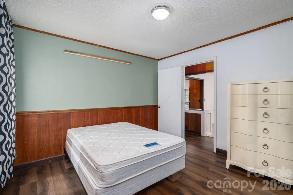 111 E Carlton Street Dallas, NC 28034