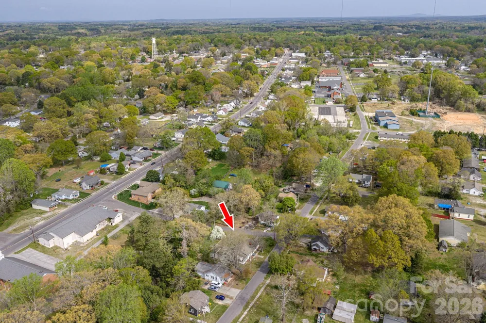 111 E Carlton Street Dallas, NC 28034