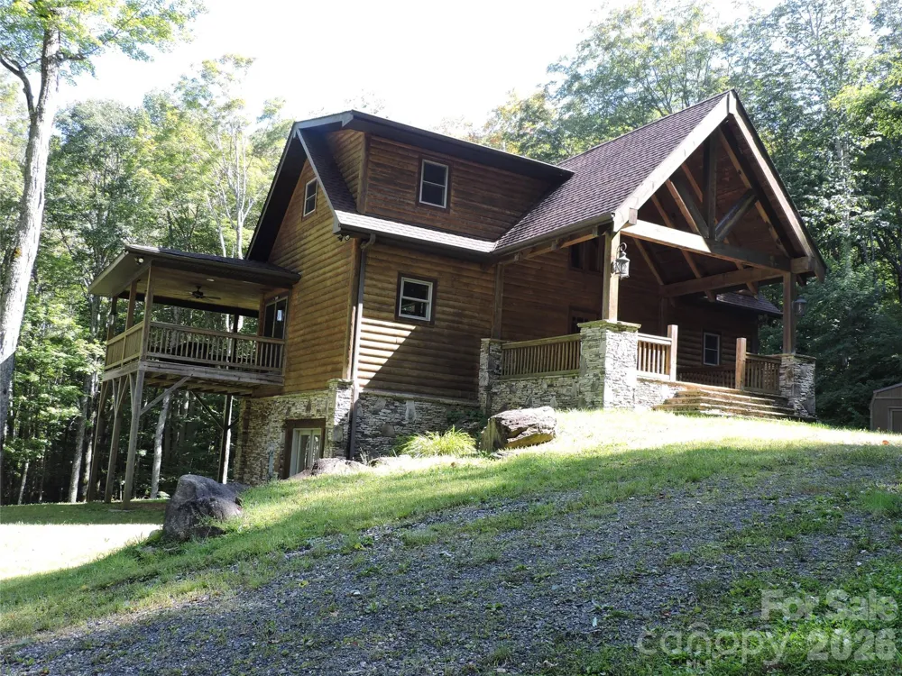 103 Chucks Lane Bakersville, NC 28705