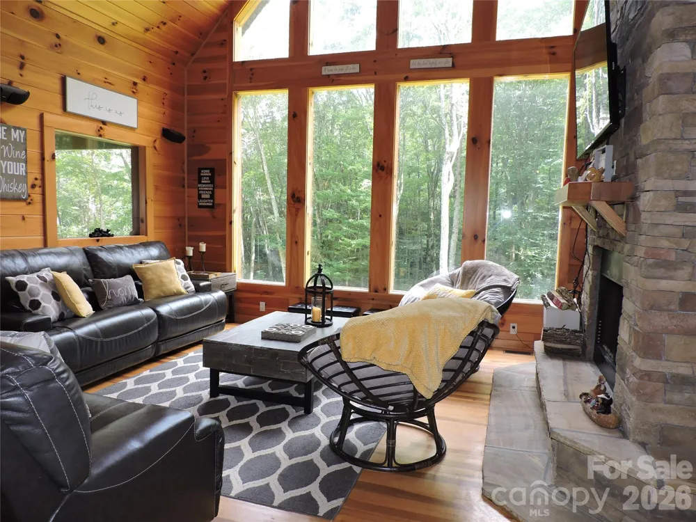 103 Chucks Lane Bakersville, NC 28705