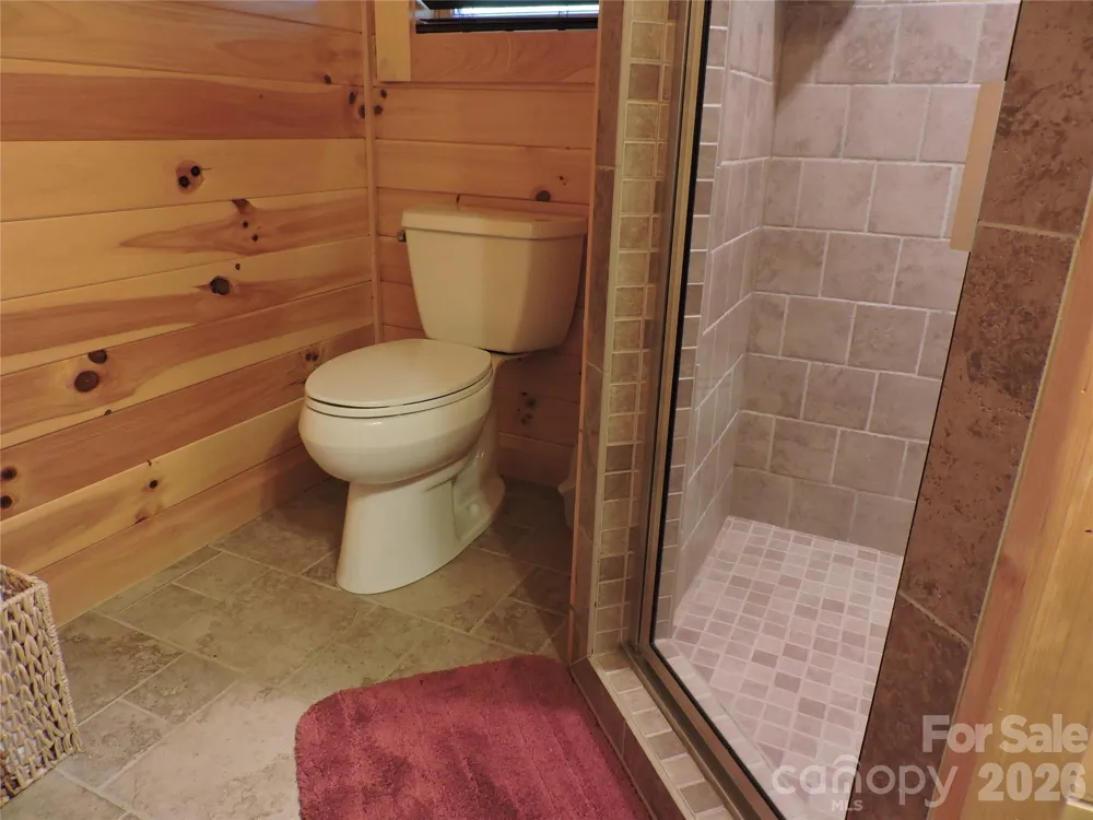 103 Chucks Lane Bakersville, NC 28705