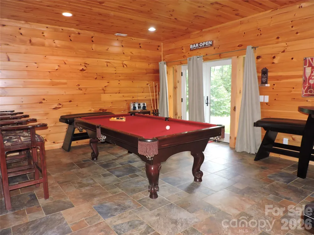 103 Chucks Lane Bakersville, NC 28705