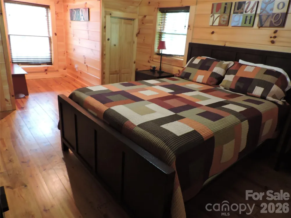 103 Chucks Lane Bakersville, NC 28705