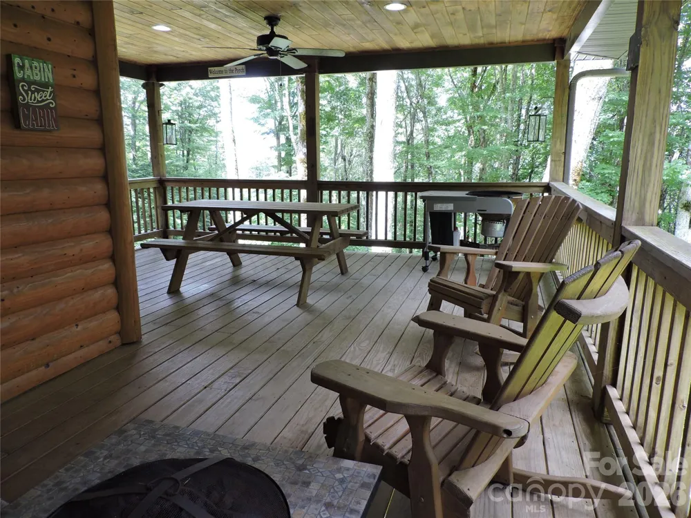 103 Chucks Lane Bakersville, NC 28705