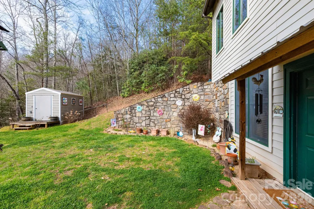 75 mypie Drive Sylva, NC 28779