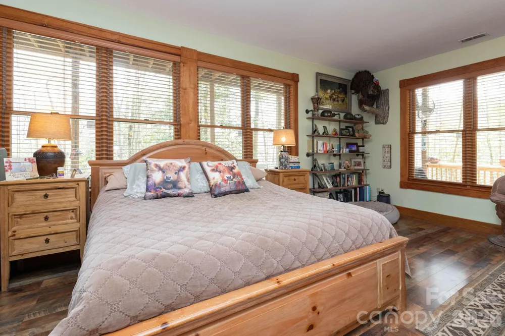 75 mypie Drive Sylva, NC 28779