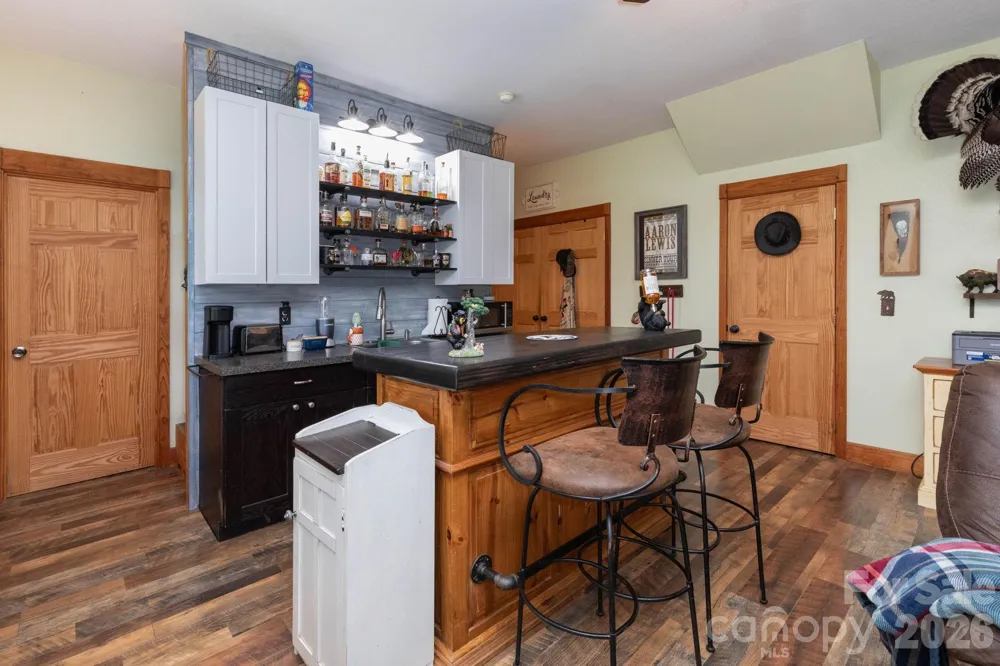 75 mypie Drive Sylva, NC 28779