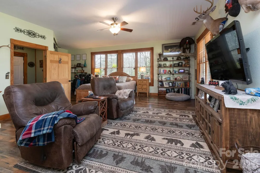 75 mypie Drive Sylva, NC 28779
