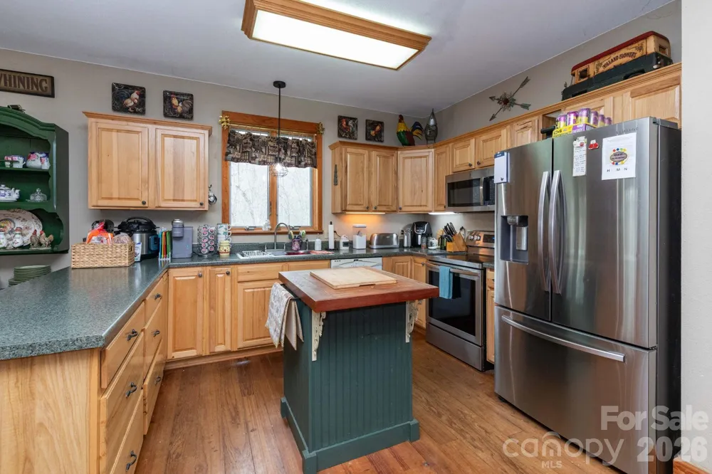 75 mypie Drive Sylva, NC 28779