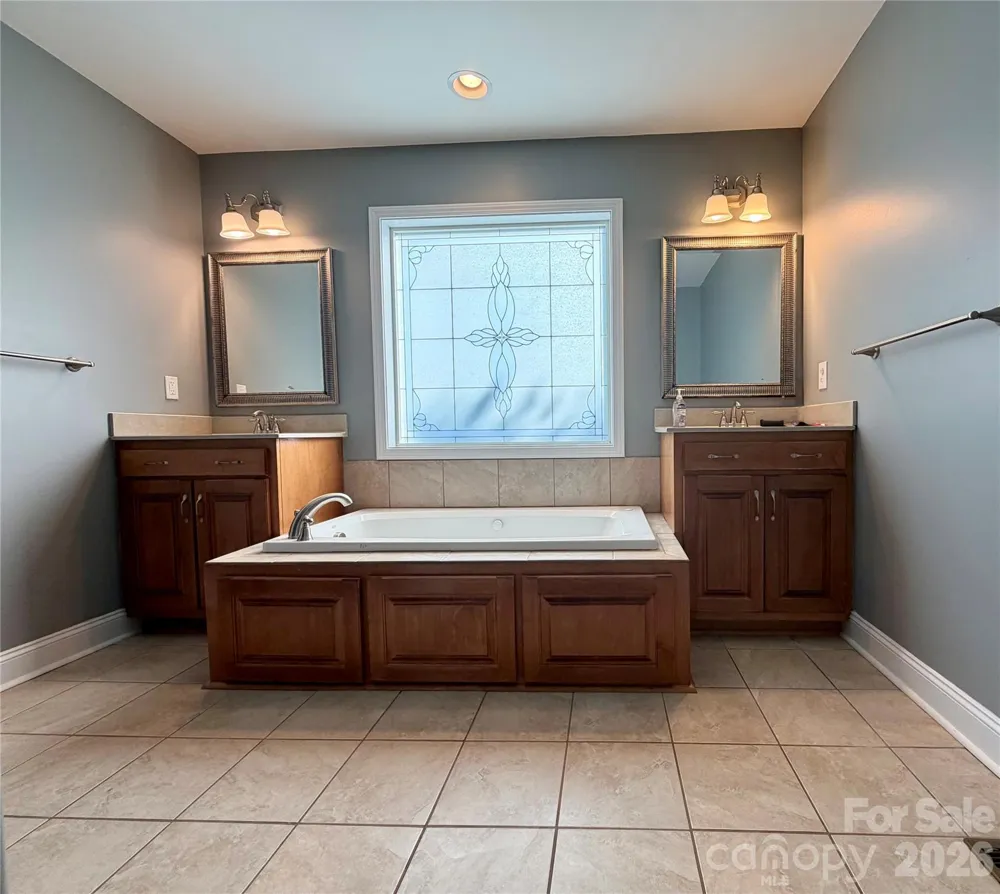 510 E Carpenter Street Maiden, NC 28650