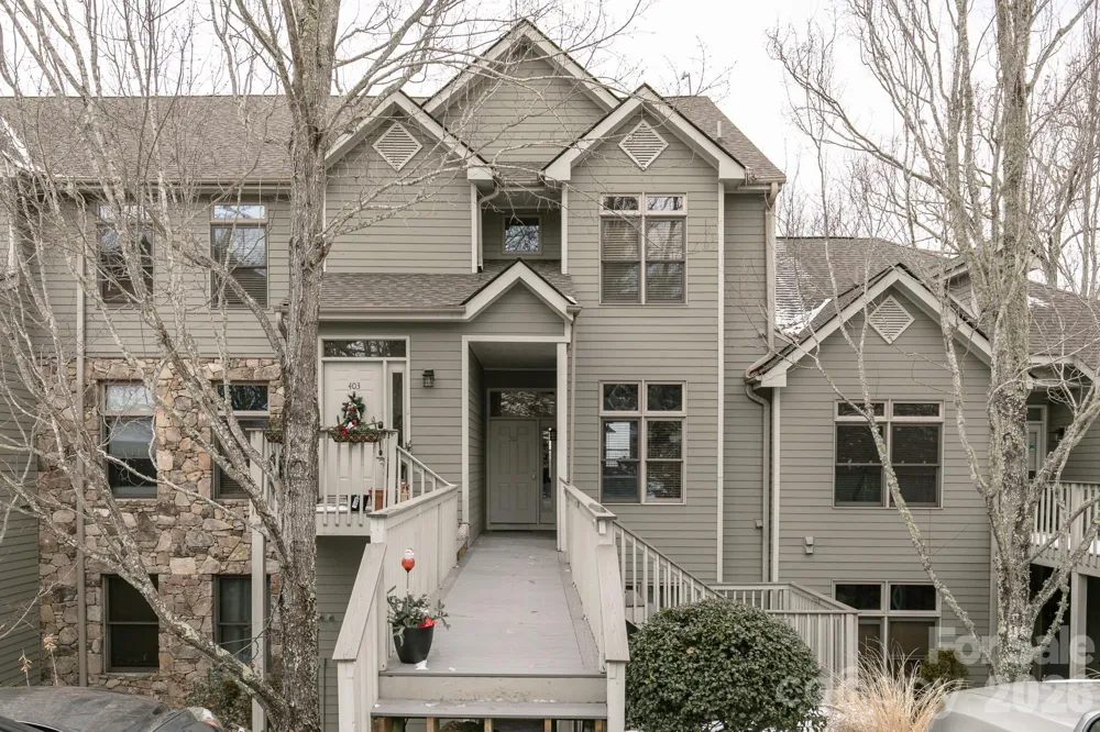 10 Stoney Falls Loop #4/203 Burnsville, NC 28714