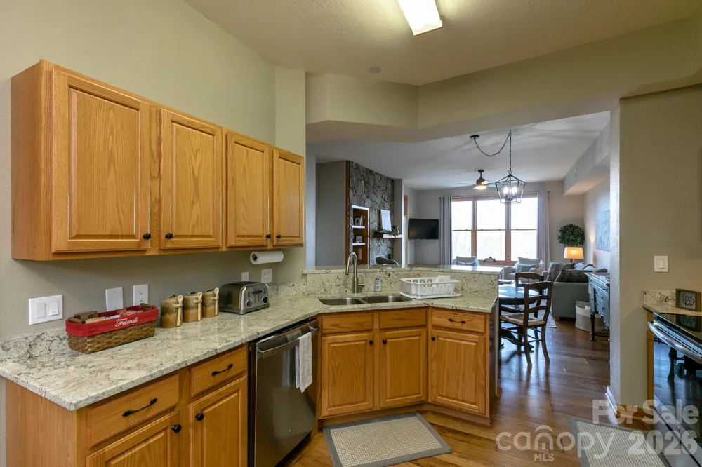 10 Stoney Falls Loop #4/203 Burnsville, NC 28714