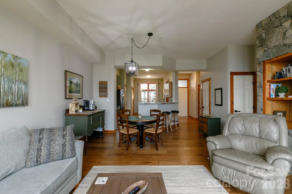 10 Stoney Falls Loop #4/203 Burnsville, NC 28714