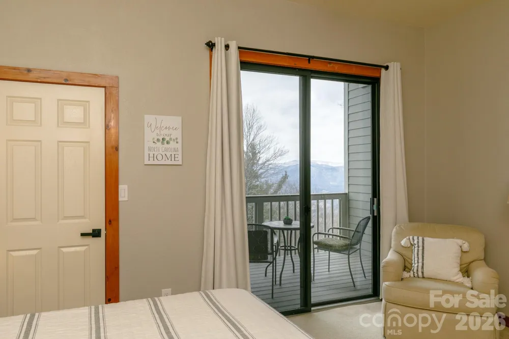 10 Stoney Falls Loop #4/203 Burnsville, NC 28714