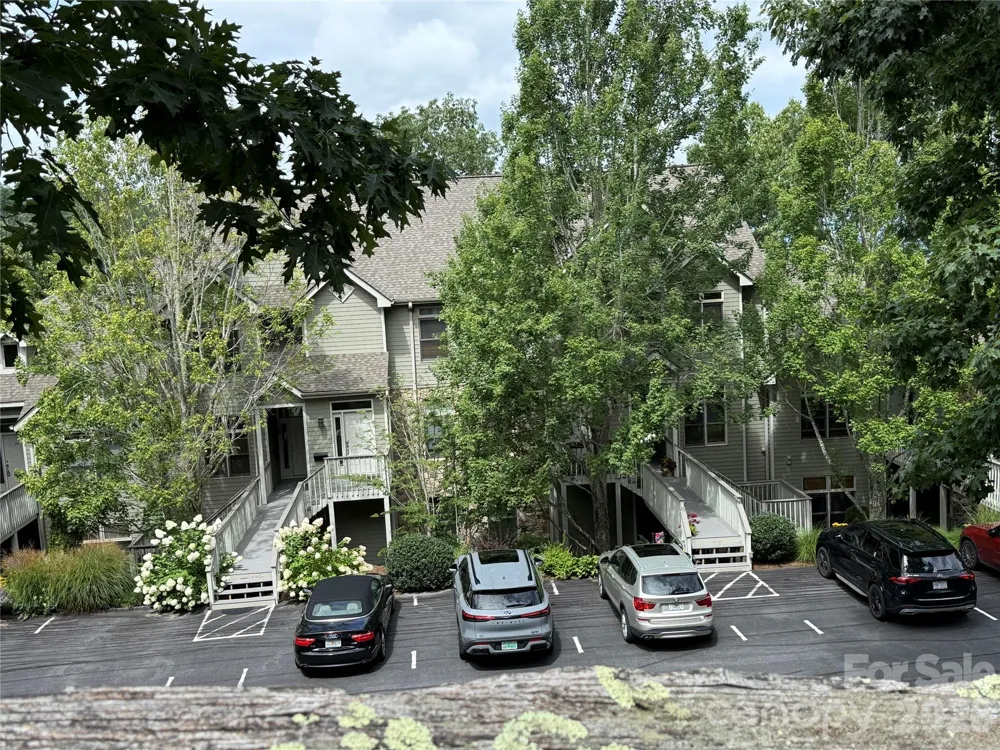 10 Stoney Falls Loop #4/203 Burnsville, NC 28714