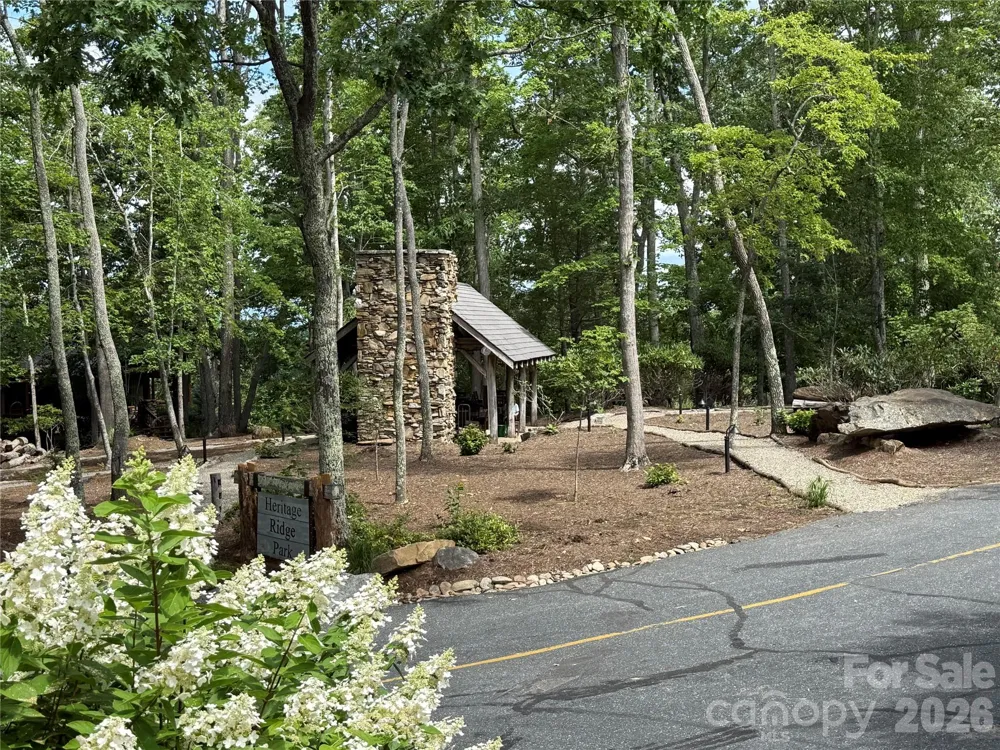 10 Stoney Falls Loop #4/203 Burnsville, NC 28714
