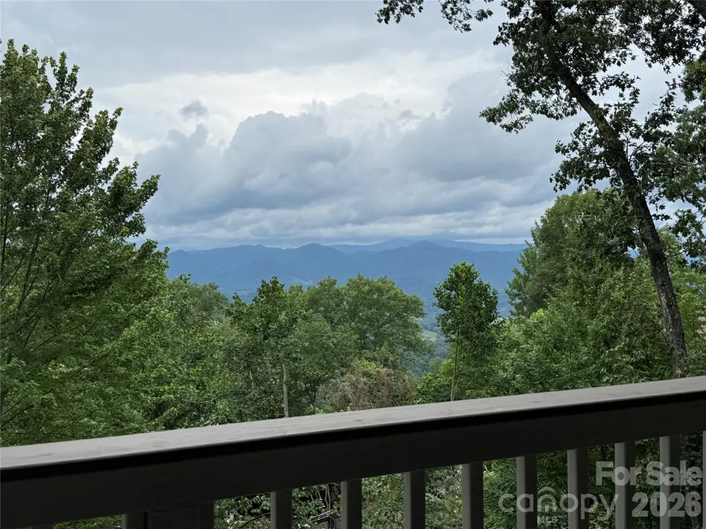 10 Stoney Falls Loop #4/203 Burnsville, NC 28714