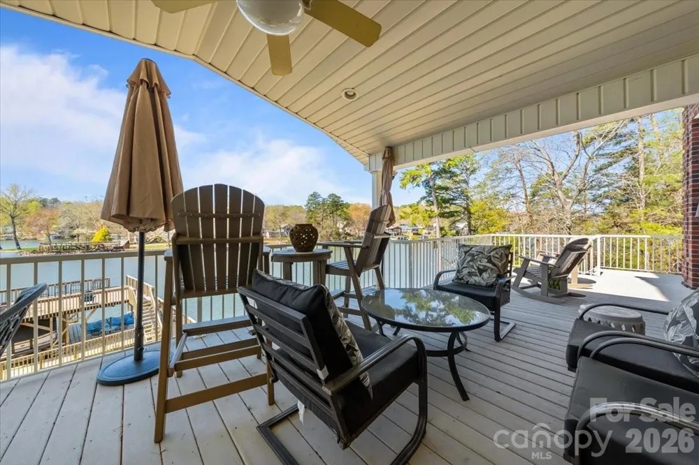 704 Shoreline Drive New London, NC 28127