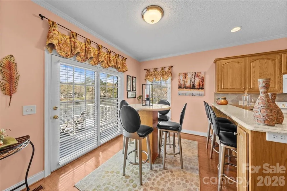 704 Shoreline Drive New London, NC 28127