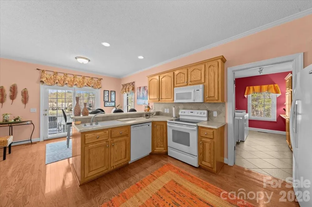 704 Shoreline Drive New London, NC 28127