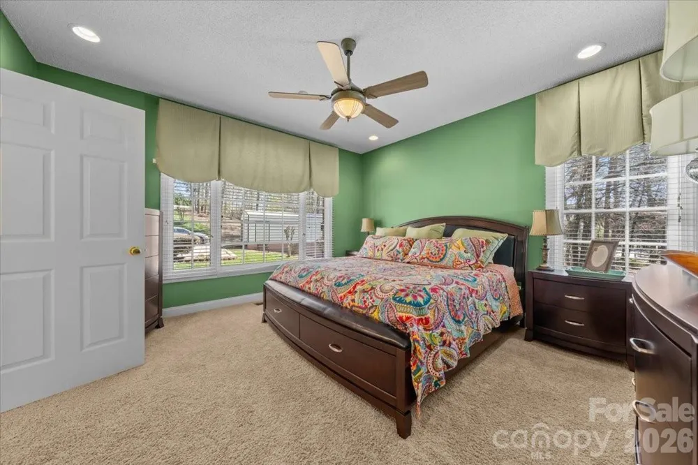 704 Shoreline Drive New London, NC 28127