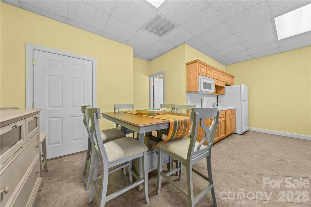 704 Shoreline Drive New London, NC 28127