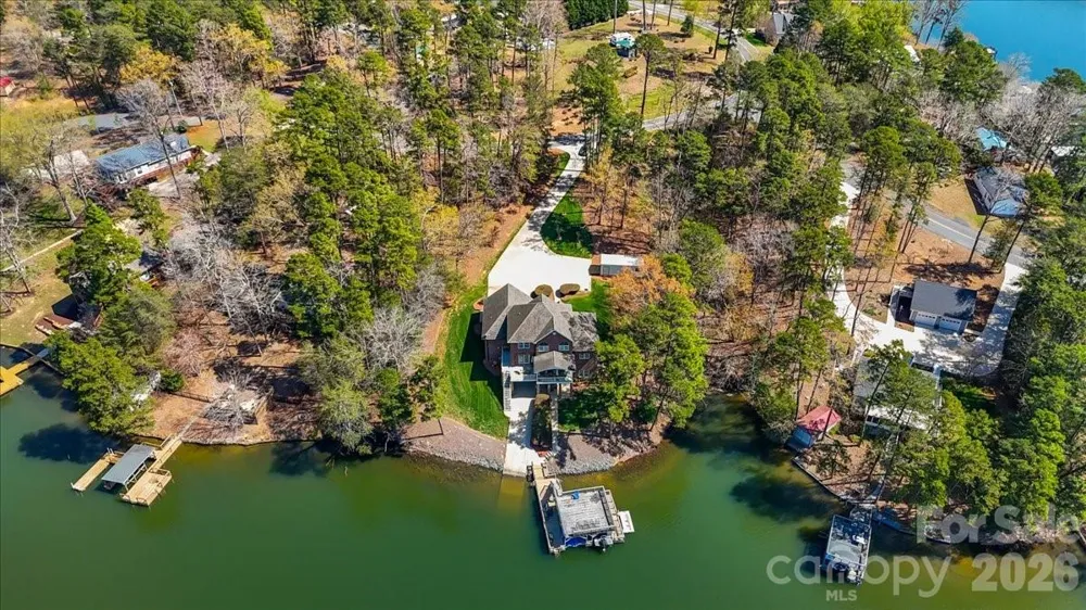 704 Shoreline Drive New London, NC 28127
