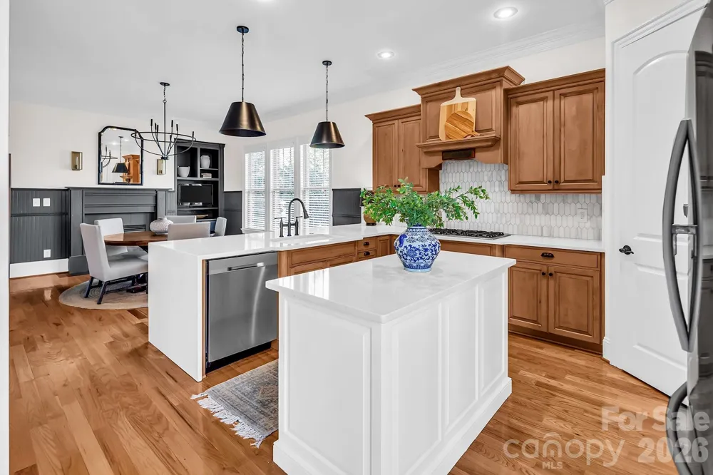 394 Stone Cliff Lane Lake Wylie, SC 29710