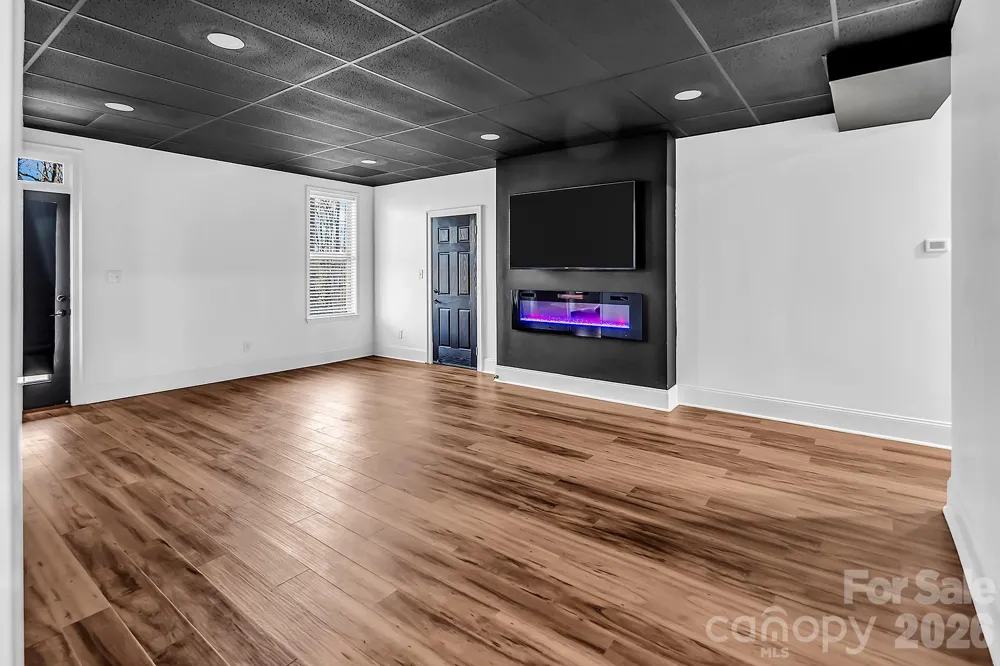 394 Stone Cliff Lane Lake Wylie, SC 29710