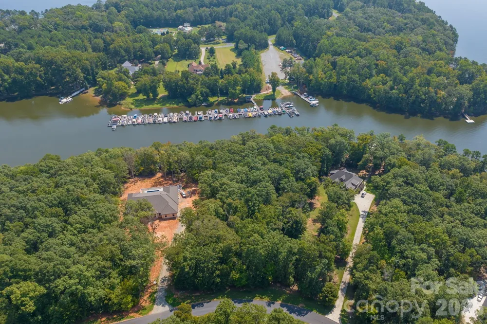 1047 Starboard Reach Drive #36 Lexington, NC 27292