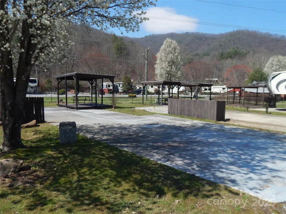 50 Timber Leaf Drive #8 Sylva, NC 28779