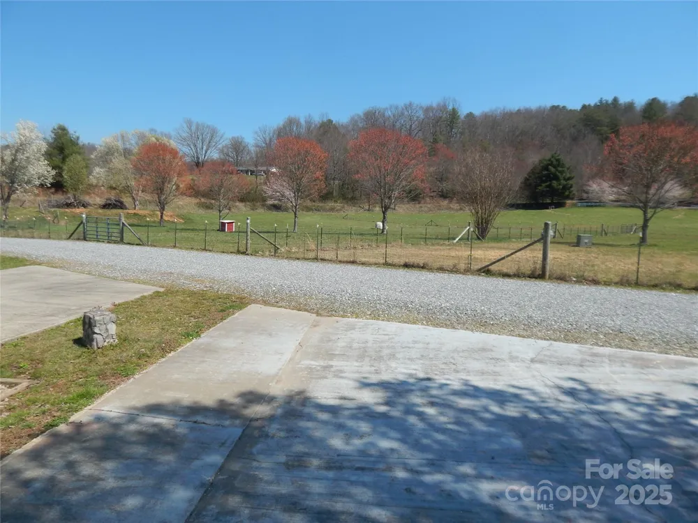 50 Timber Leaf Drive #8 Sylva, NC 28779