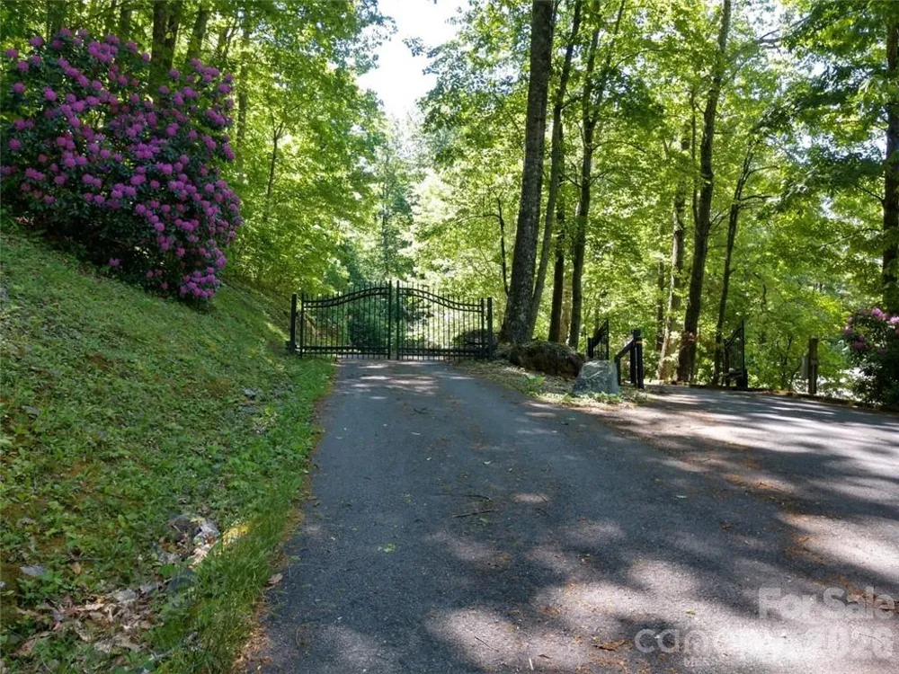00 Hudson Valley Drive #11 Waynesville, NC 28786