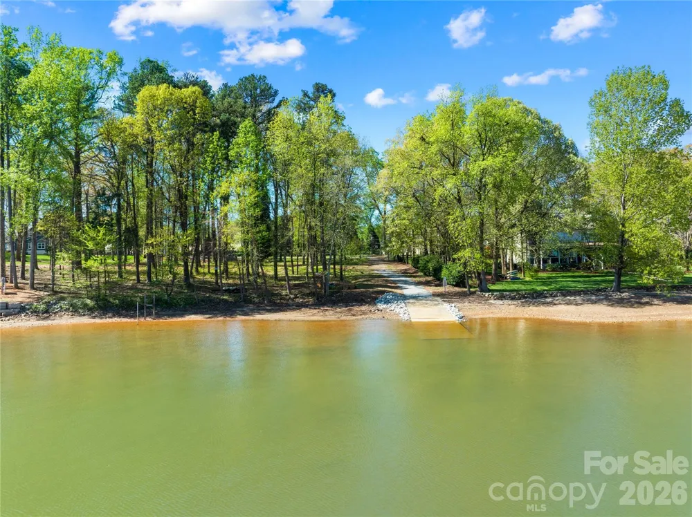 126 Aqua Drive #4 Mooresville, NC 28117