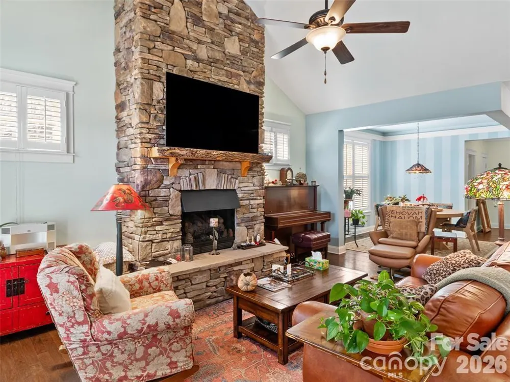 22 S Kaufman Stone Way Biltmore Lake, NC 28715