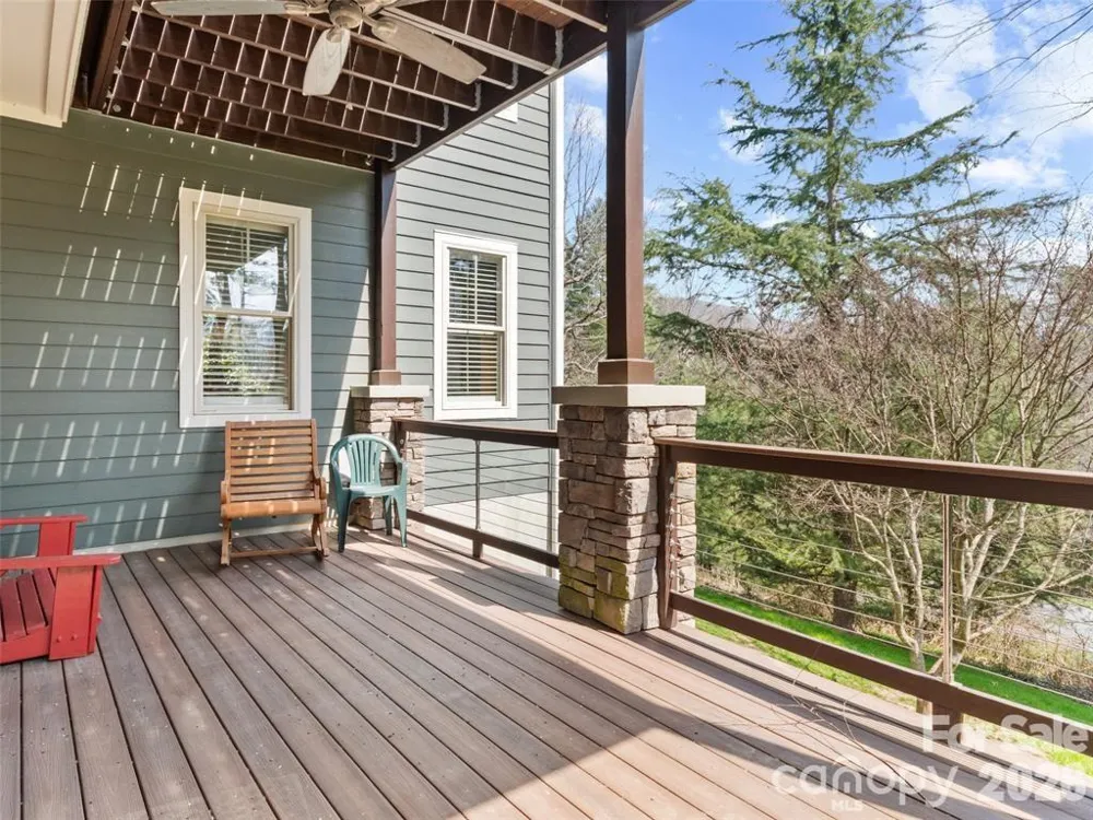 22 S Kaufman Stone Way Biltmore Lake, NC 28715